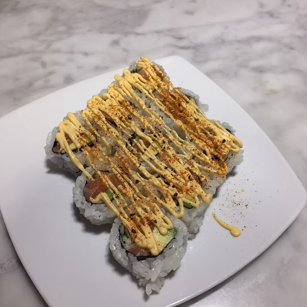 Spicy roll salmón 9p